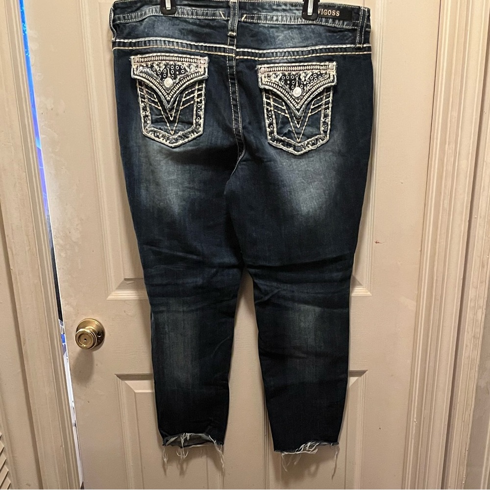 VIGOSS Women’s Capri Denim Jeans. Sz 18. Waist 38. Inseam 26.